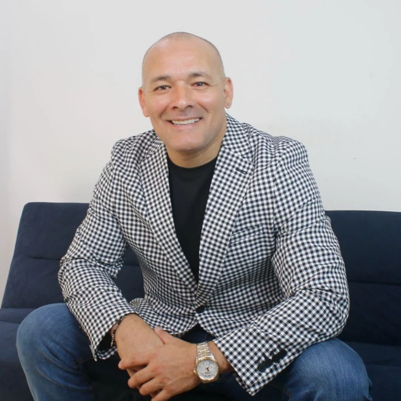 Dr. Benjamin Romero